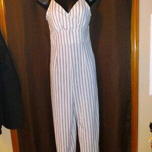 BN Garage Capri-Pant Romper  ✨